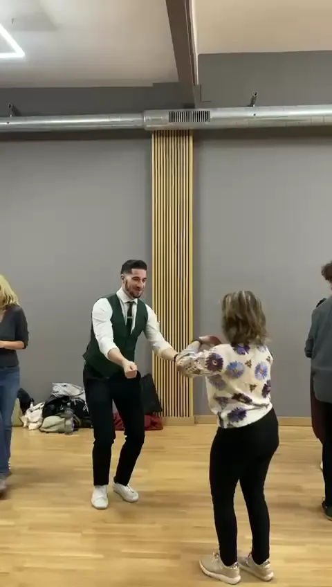Clase de West Coast Swing en grupo